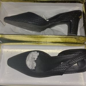 Black heel